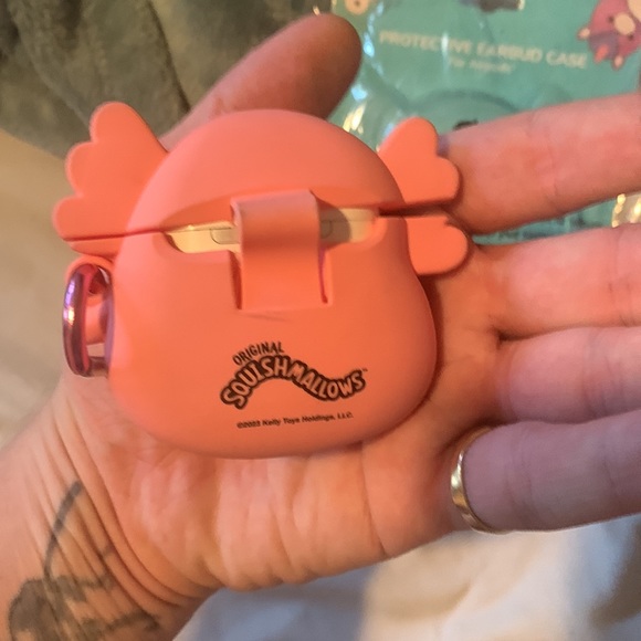 Archie the axolotl squishmallow airpod case NWT still sealed - Picture 5 of 9